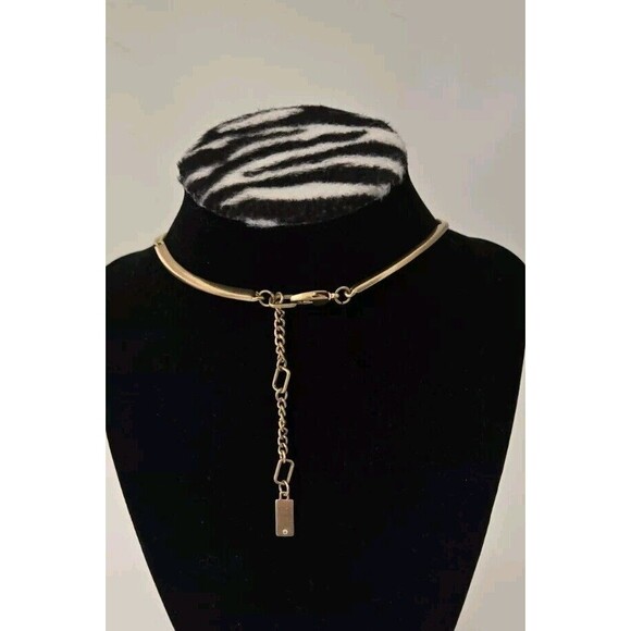 Kenneth Cole Gold Tone Rhinestones Disk Collar Necklace 14"-17.5" - Picture 4 of 6